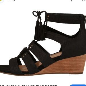Ugg Sz 7.5 Women's Black Strappy Sandals Yazmin snake embossed